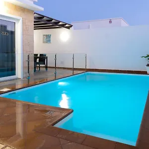 Eris Villa